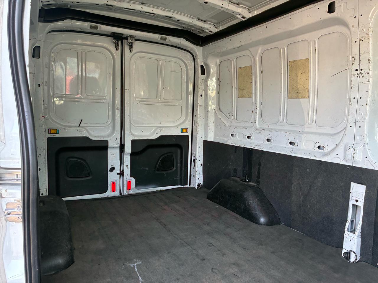 Ford Transit 250 Van Med. Roof w/Sliding Pass. 148-in. WB 2016