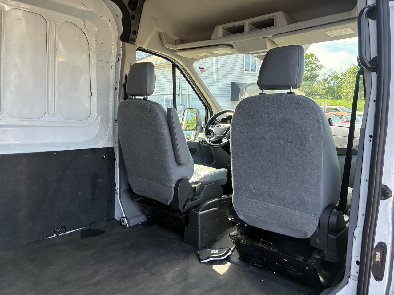 Ford Transit 250 Van Med. Roof w/Sliding Pass. 148-in. WB 2016