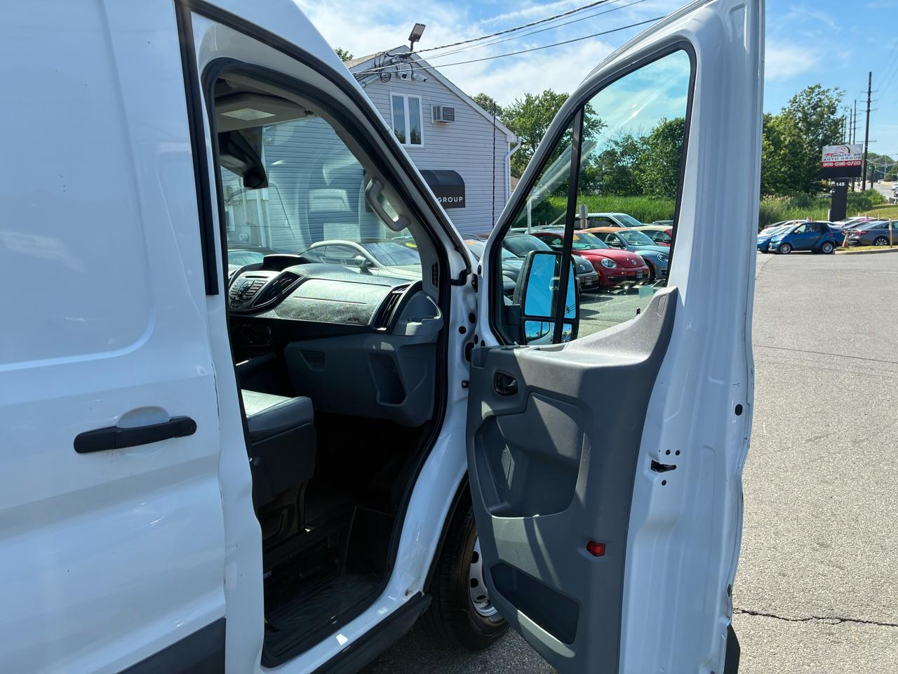Ford Transit 250 Van Med. Roof w/Sliding Pass. 148-in. WB 2016