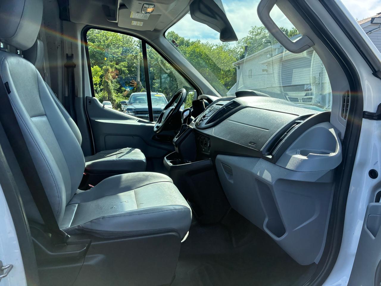 Ford Transit 250 Van Med. Roof w/Sliding Pass. 148-in. WB 2016