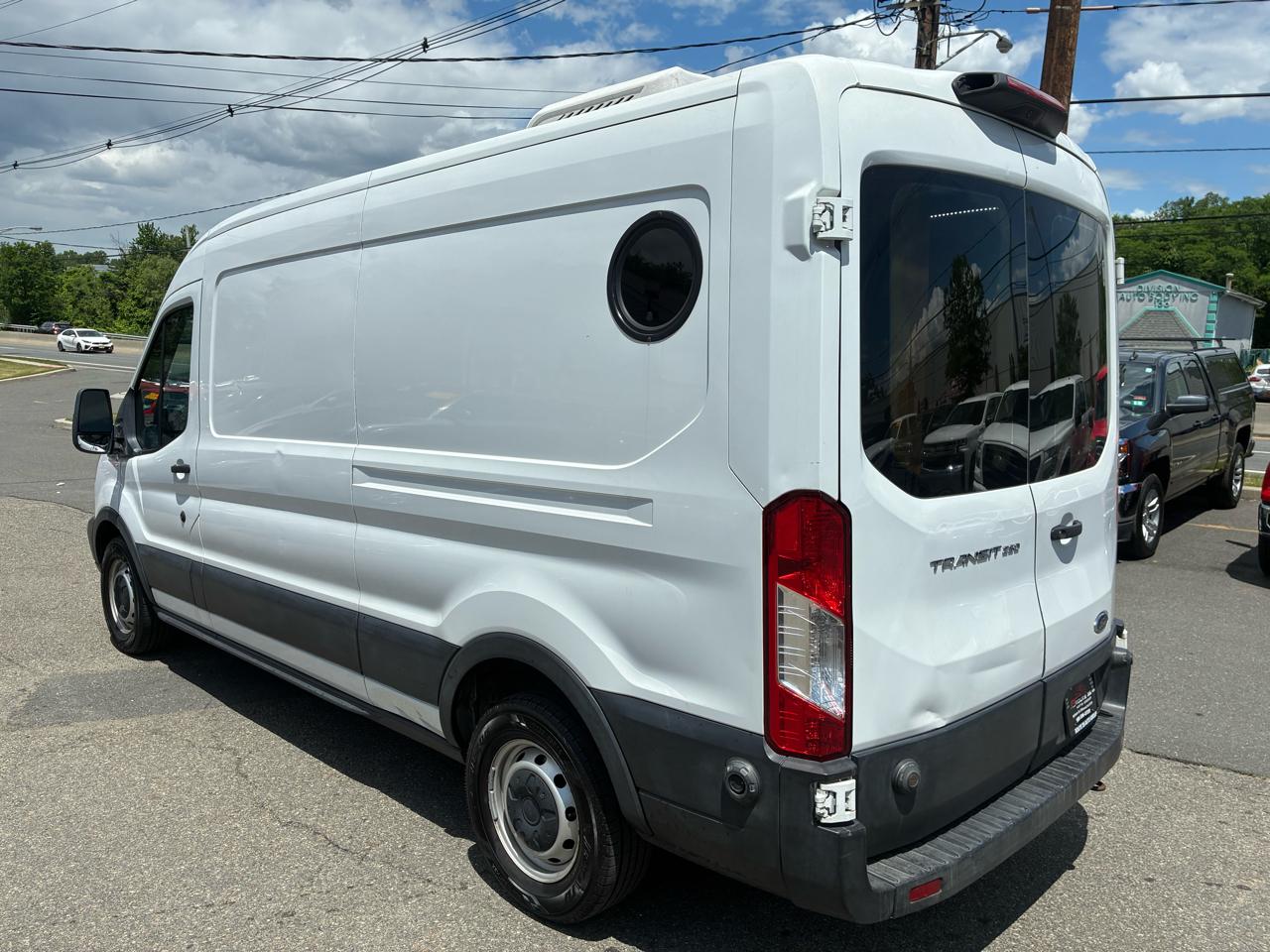 Ford Transit 250 Van Med. Roof w/Sliding Pass. 148-in. WB 2019