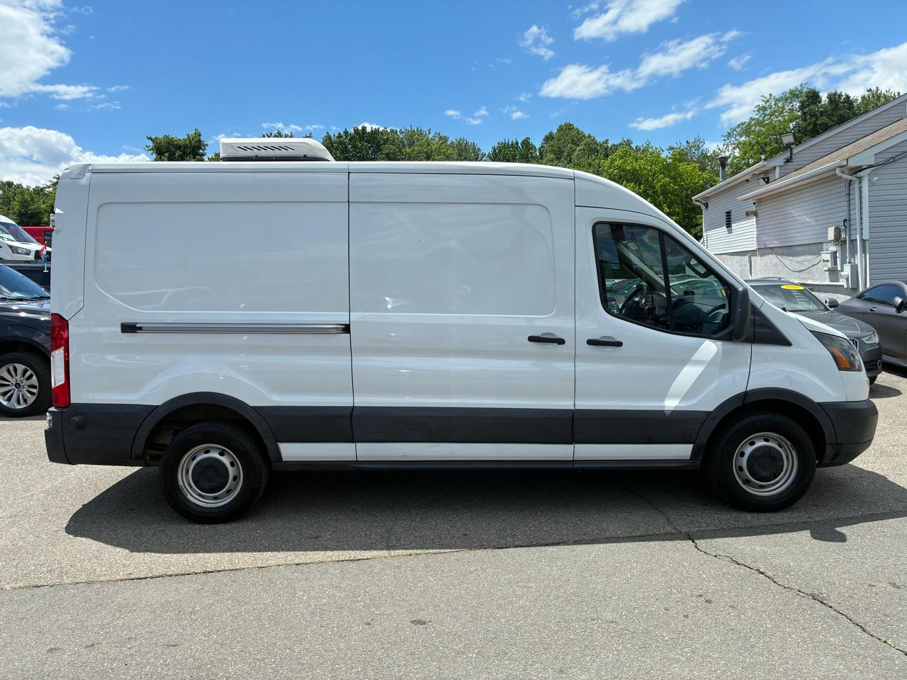 Ford Transit 250 Van Med. Roof w/Sliding Pass. 148-in. WB 2019