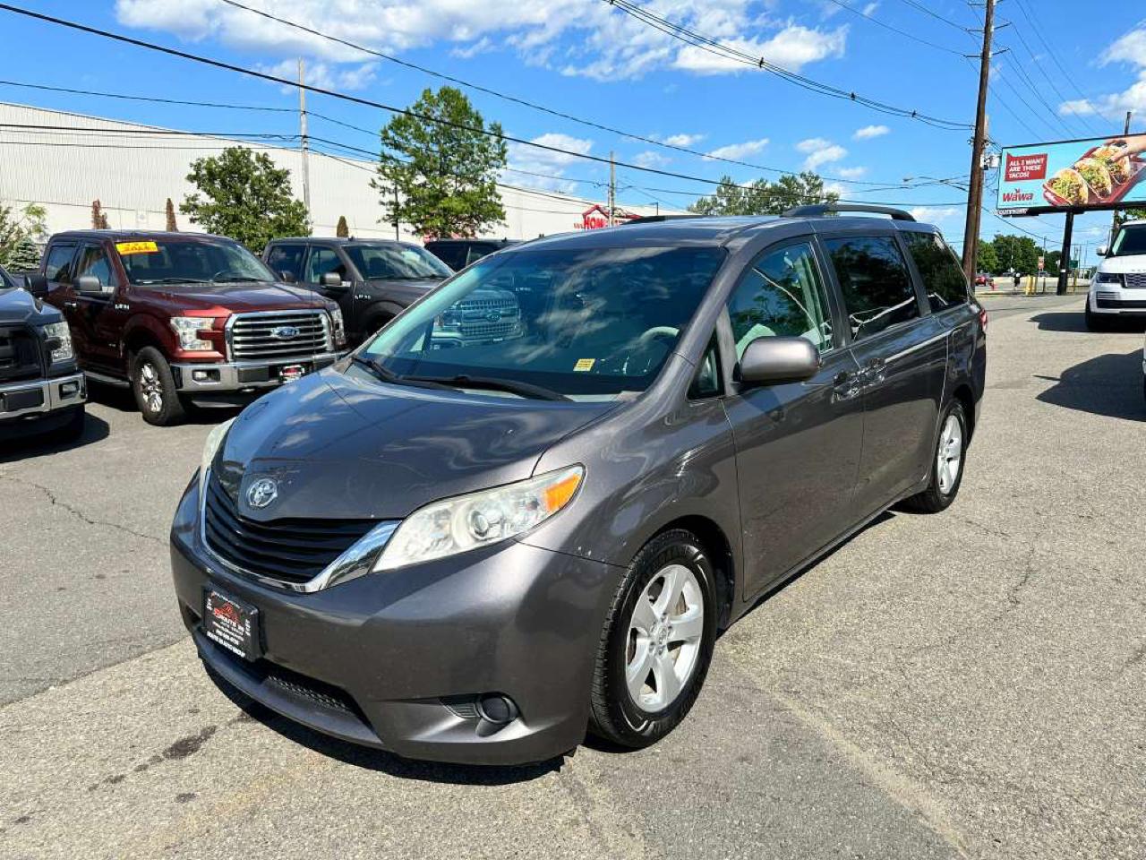 Toyota Sienna LE FWD 8-Passenger V6 2014