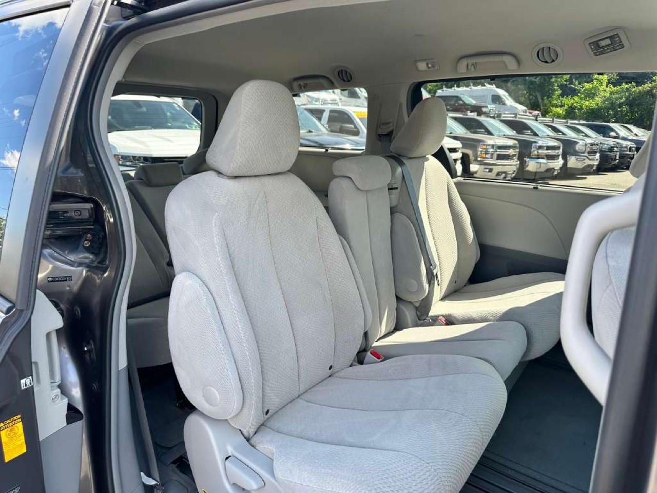Toyota Sienna LE FWD 8-Passenger V6 2014