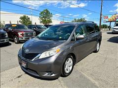 2014 Toyota Sienna 