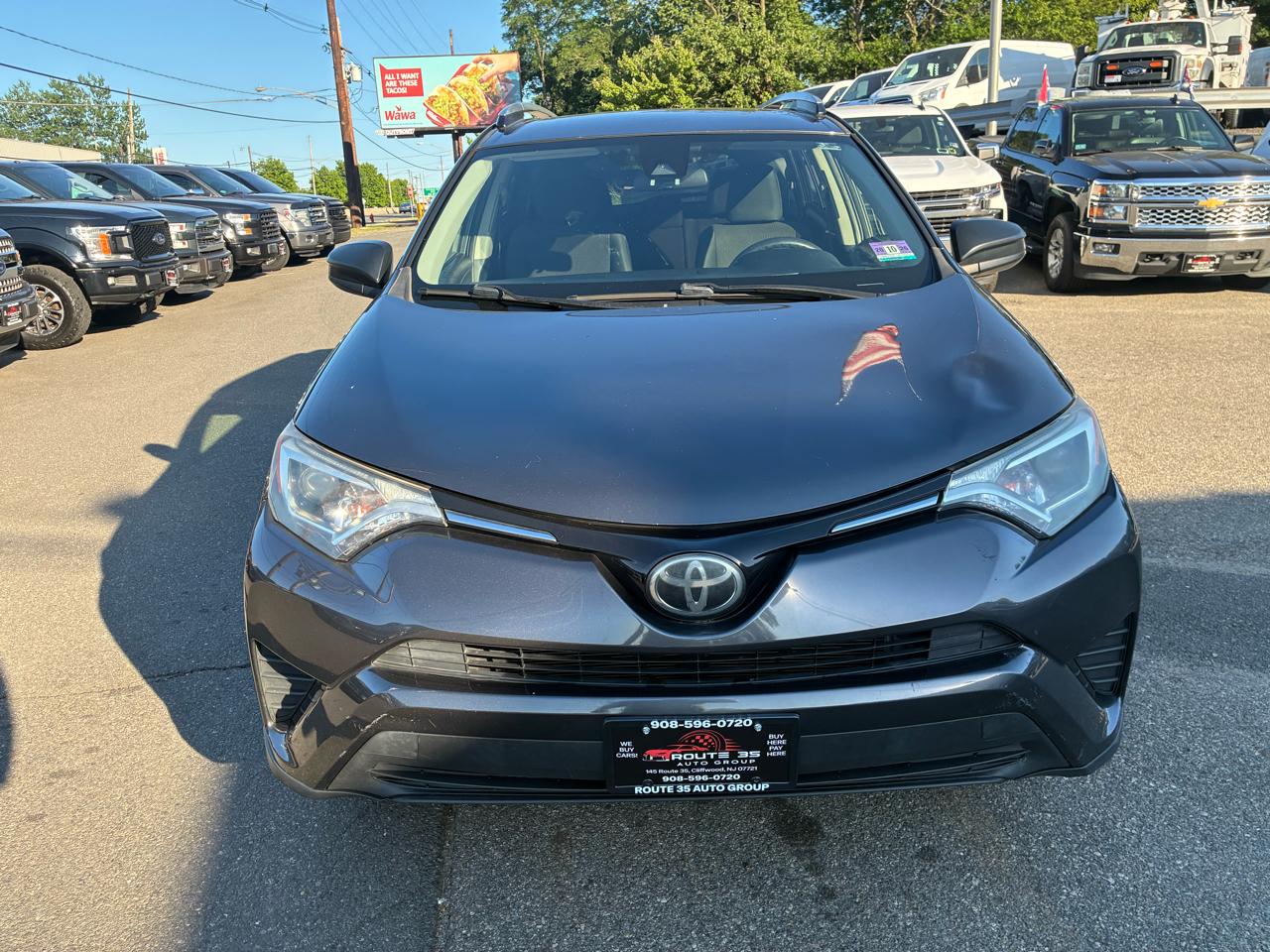 Toyota RAV4 LE AWD 2017