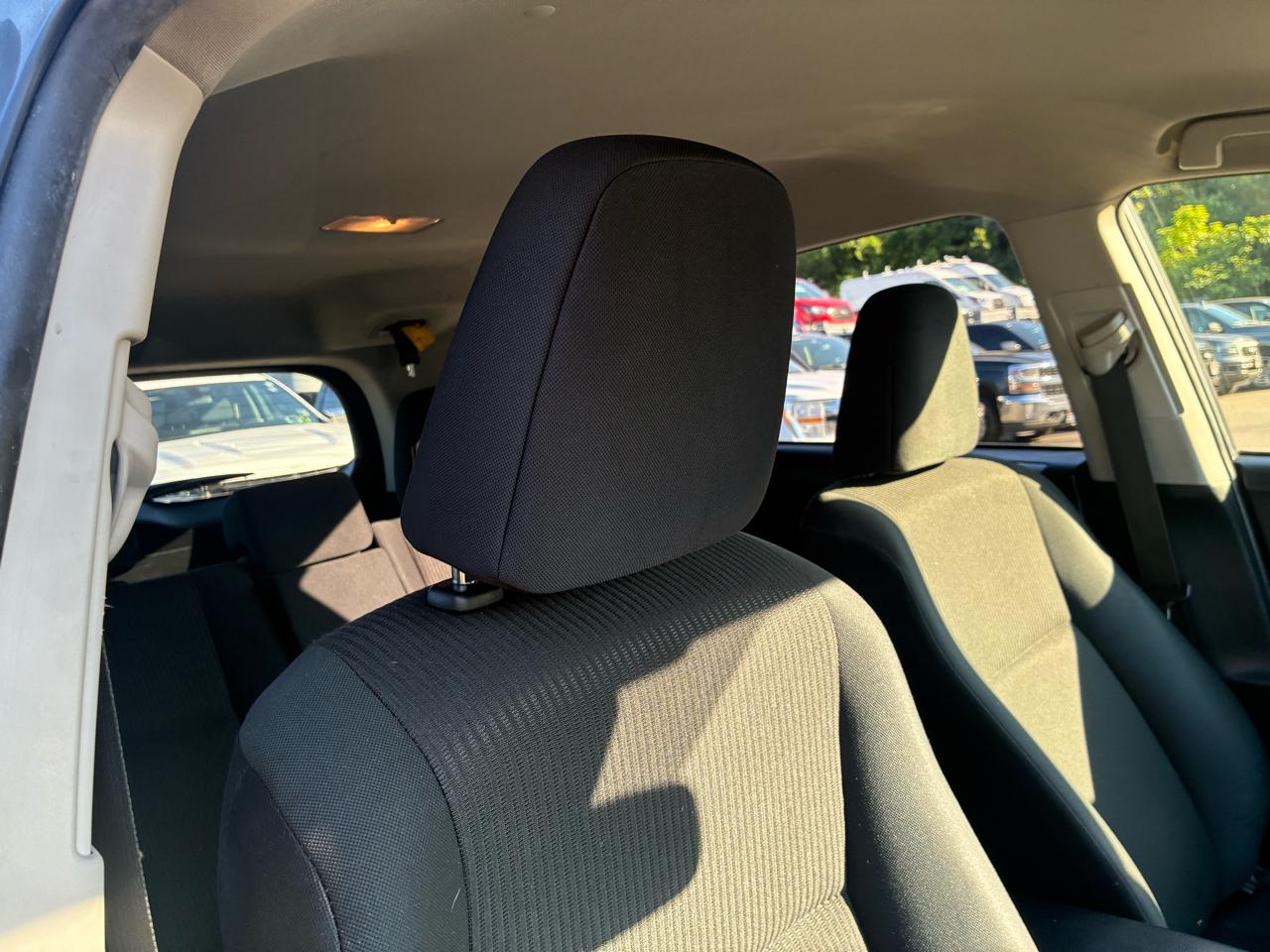 Toyota RAV4 LE AWD 2017