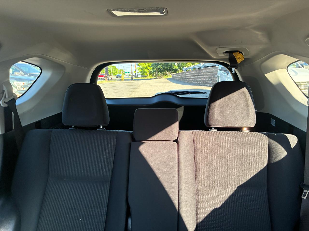 Toyota RAV4 LE AWD 2017