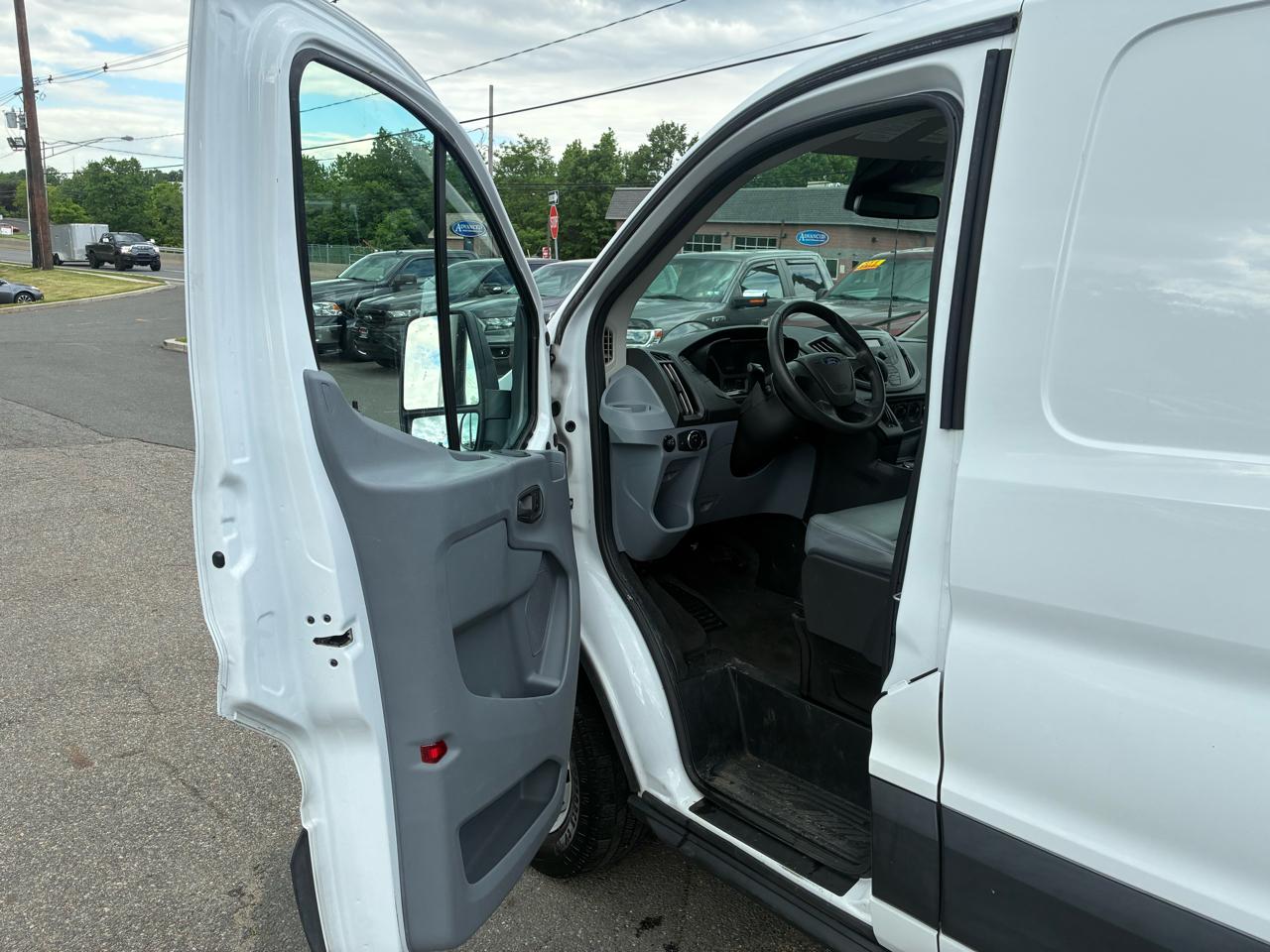 Ford Transit 250 Van Low Roof 60/40 Pass.130-in. WB 2019