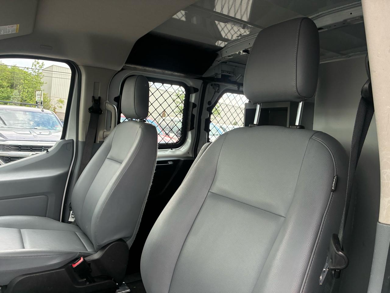 Ford Transit 250 Van Low Roof 60/40 Pass.130-in. WB 2019