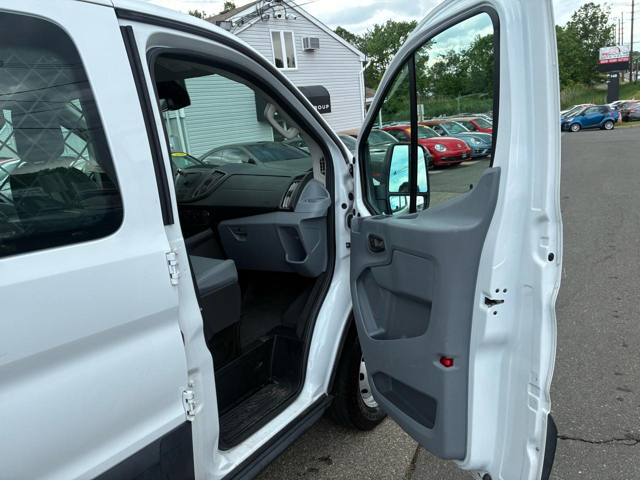 Ford Transit 250 Van Low Roof 60/40 Pass.130-in. WB 2019