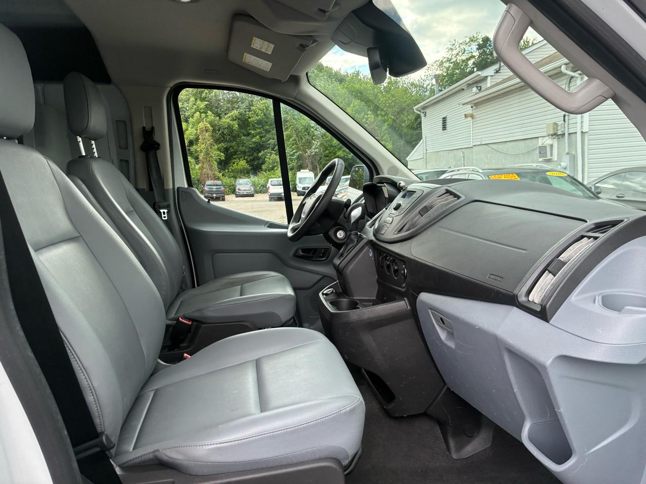 Ford Transit 250 Van Low Roof 60/40 Pass.130-in. WB 2019