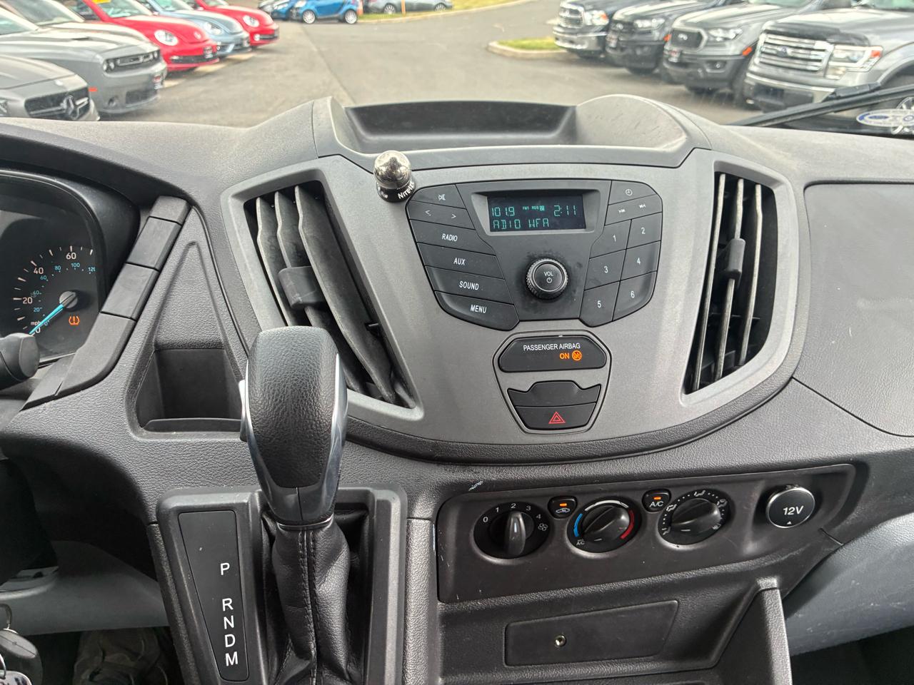 Ford Transit 250 Van Low Roof 60/40 Pass.130-in. WB 2019