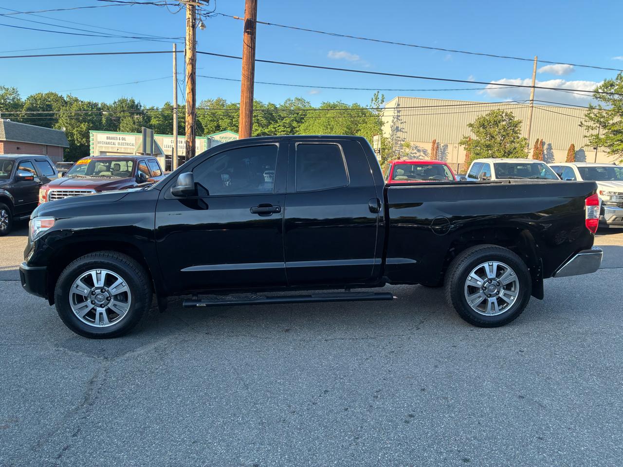 Toyota Tundra  2016