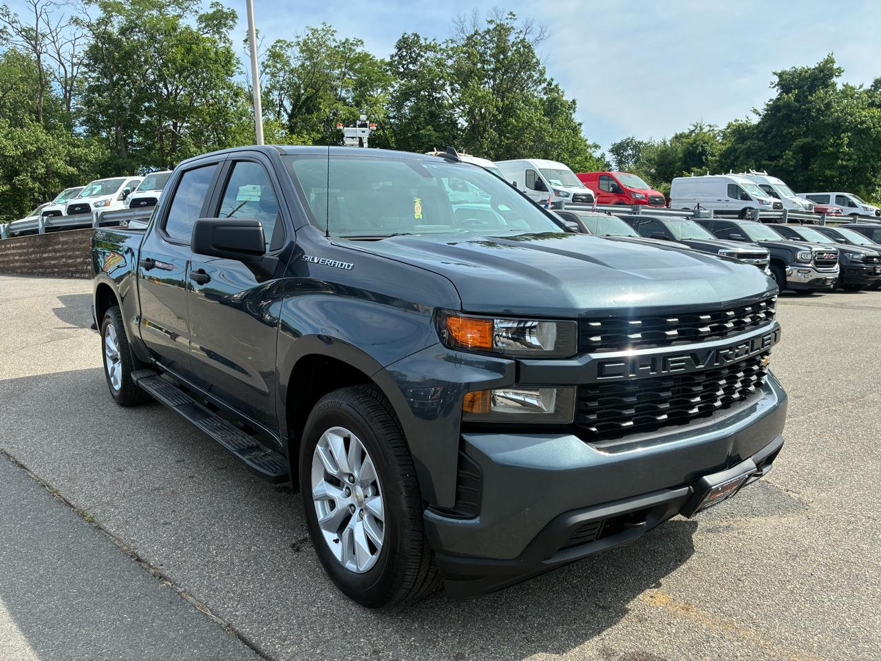 Chevrolet Silverado 1500 Custom Crew Cab Long Box 4WD 2020