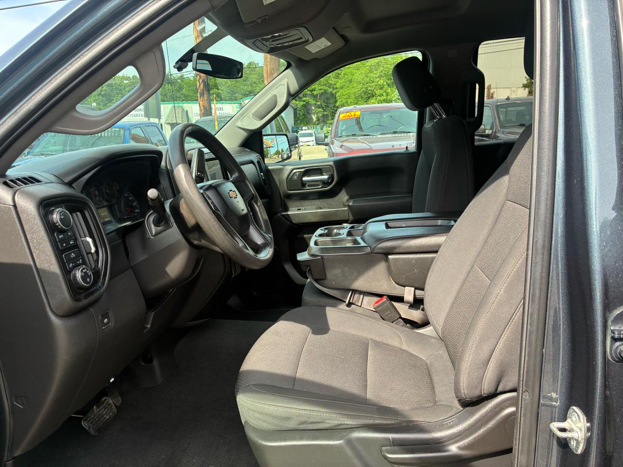 Chevrolet Silverado 1500 Custom Crew Cab Long Box 4WD 2020