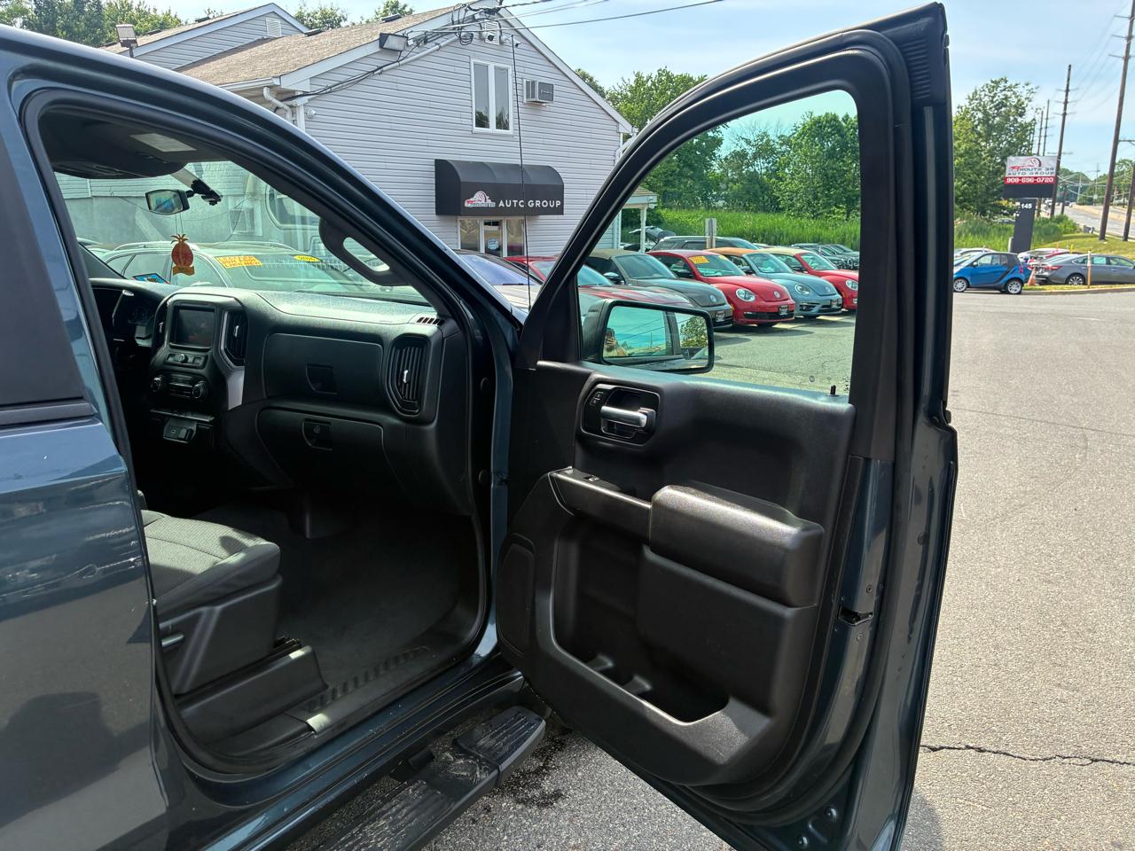 Chevrolet Silverado 1500 Custom Crew Cab Long Box 4WD 2020