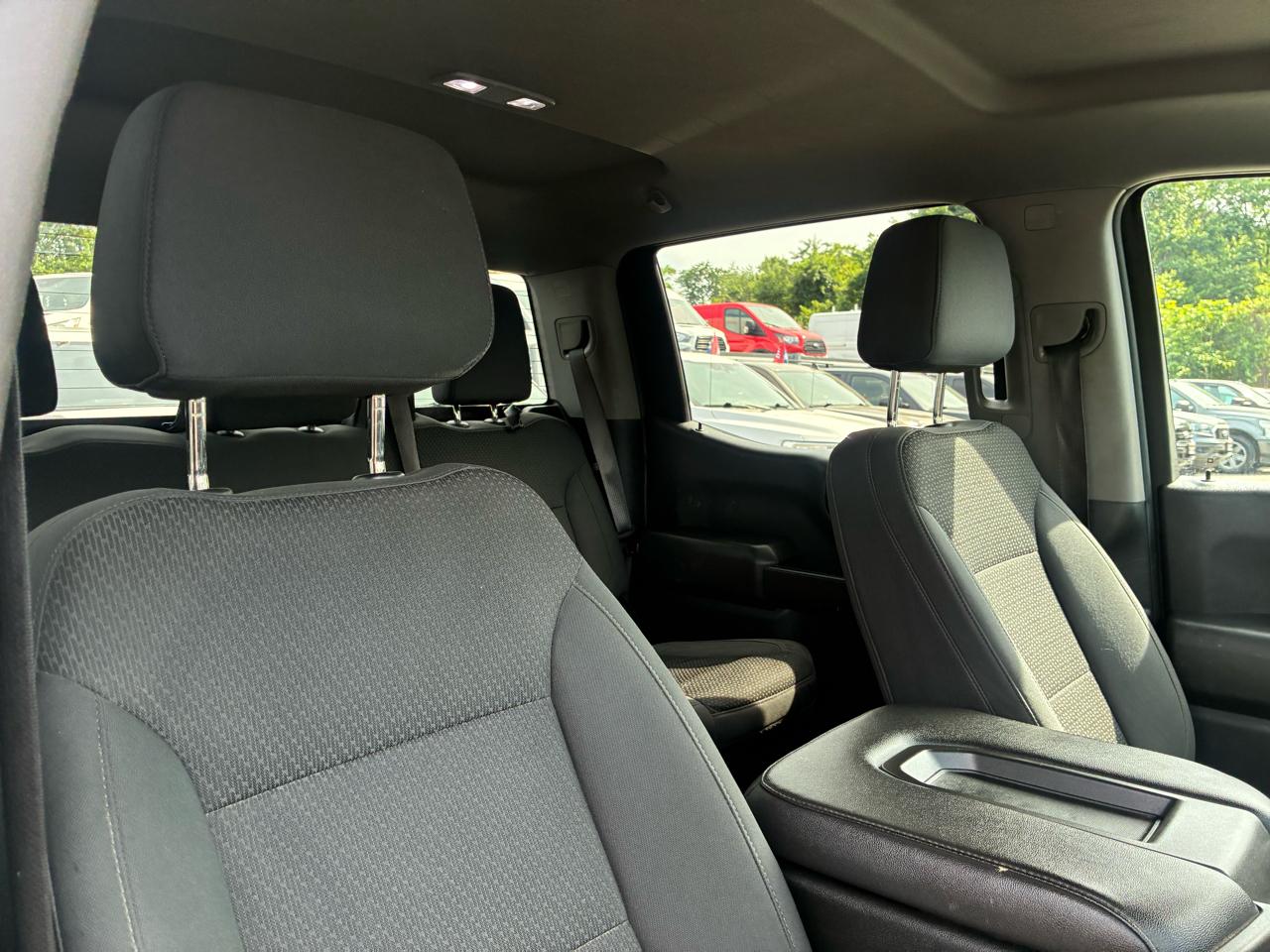 Chevrolet Silverado 1500 Custom Crew Cab Long Box 4WD 2020