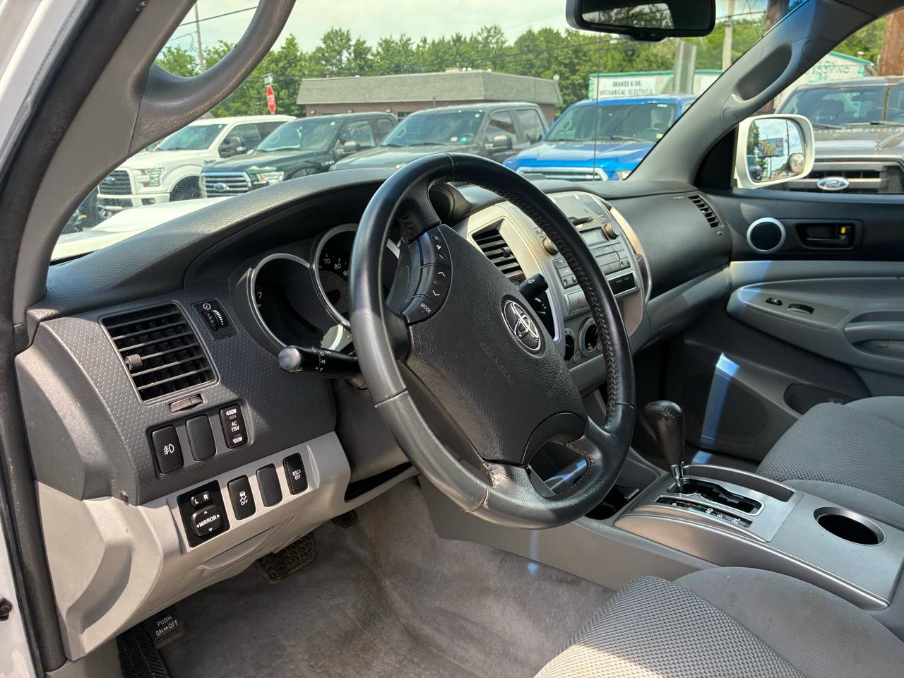Toyota Tacoma Double Cab Long Bed V6 Auto 4WD 2009