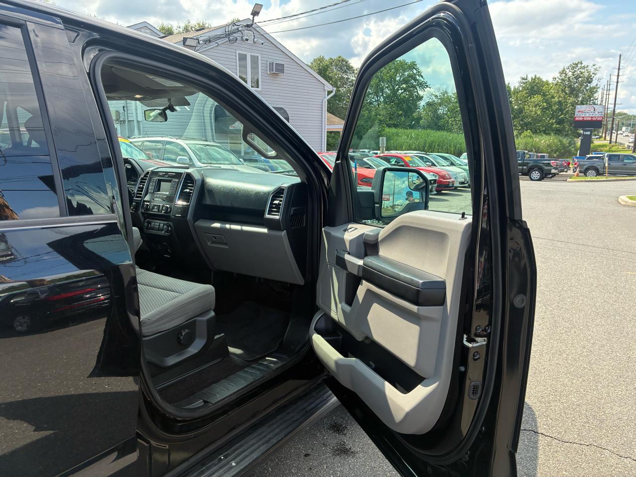 Ford F-150 XLT SuperCrew 5.5-ft. Bed 4WD 2016