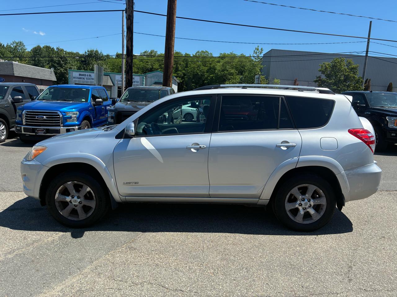 Toyota RAV4 Limited I4 4WD 2010