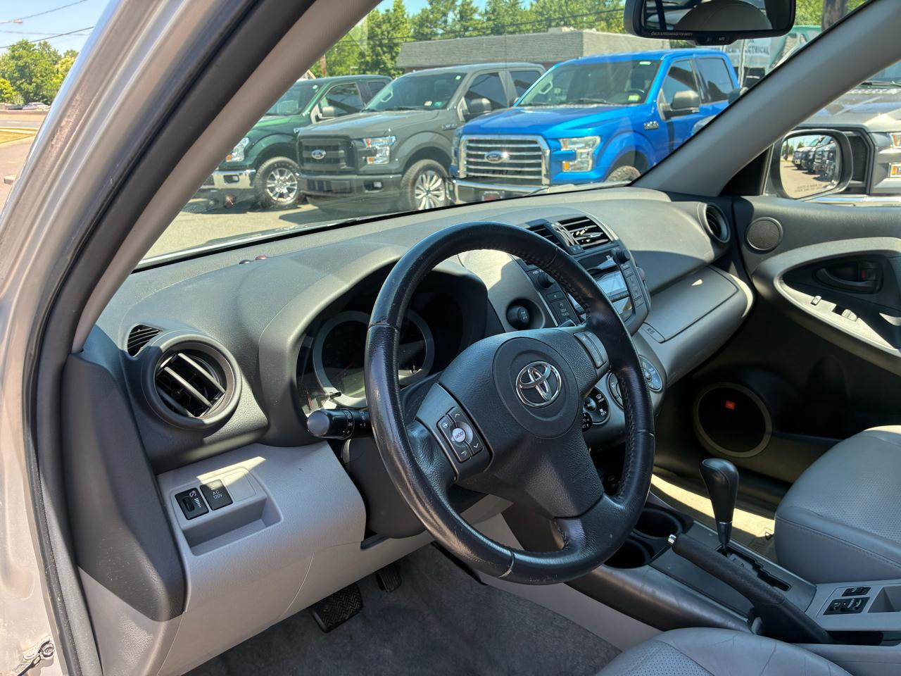 Toyota RAV4 Limited I4 4WD 2010