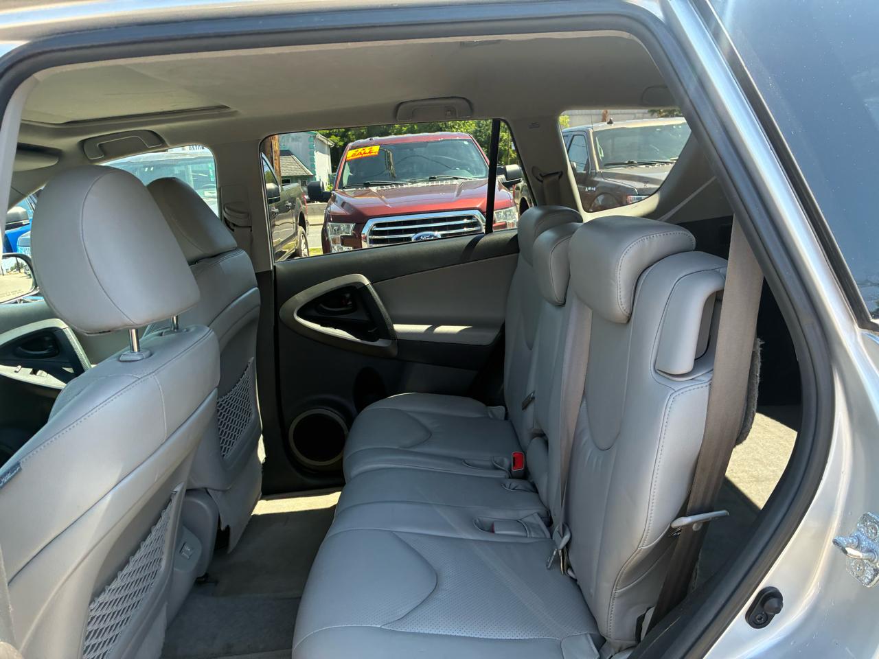 Toyota RAV4 Limited I4 4WD 2010