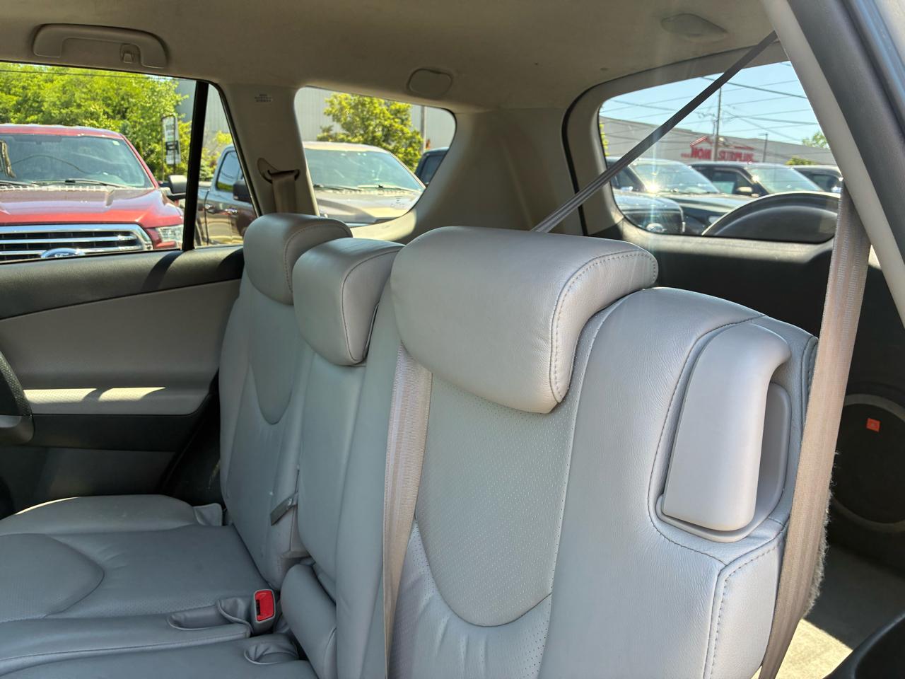 Toyota RAV4 Limited I4 4WD 2010