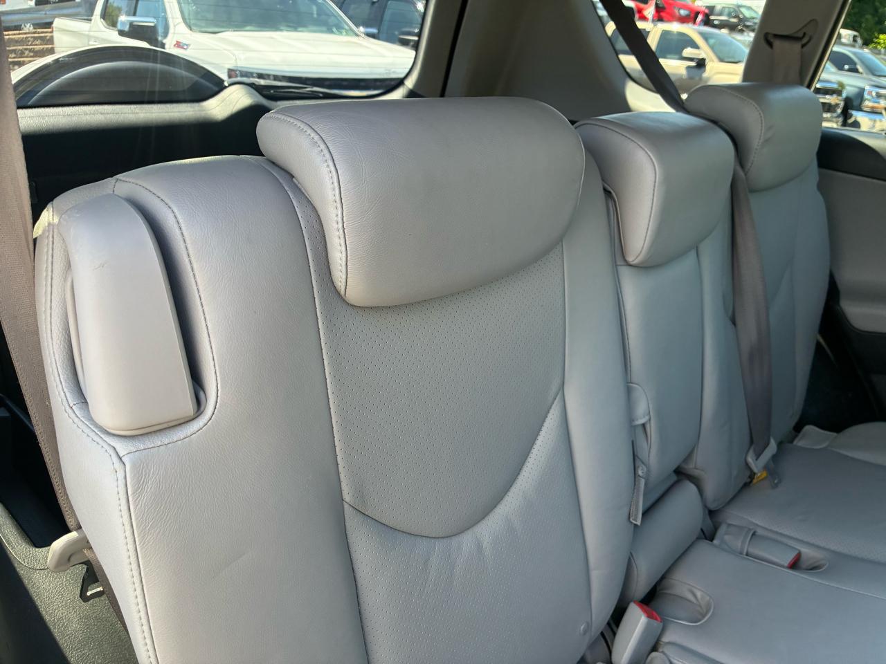 Toyota RAV4 Limited I4 4WD 2010