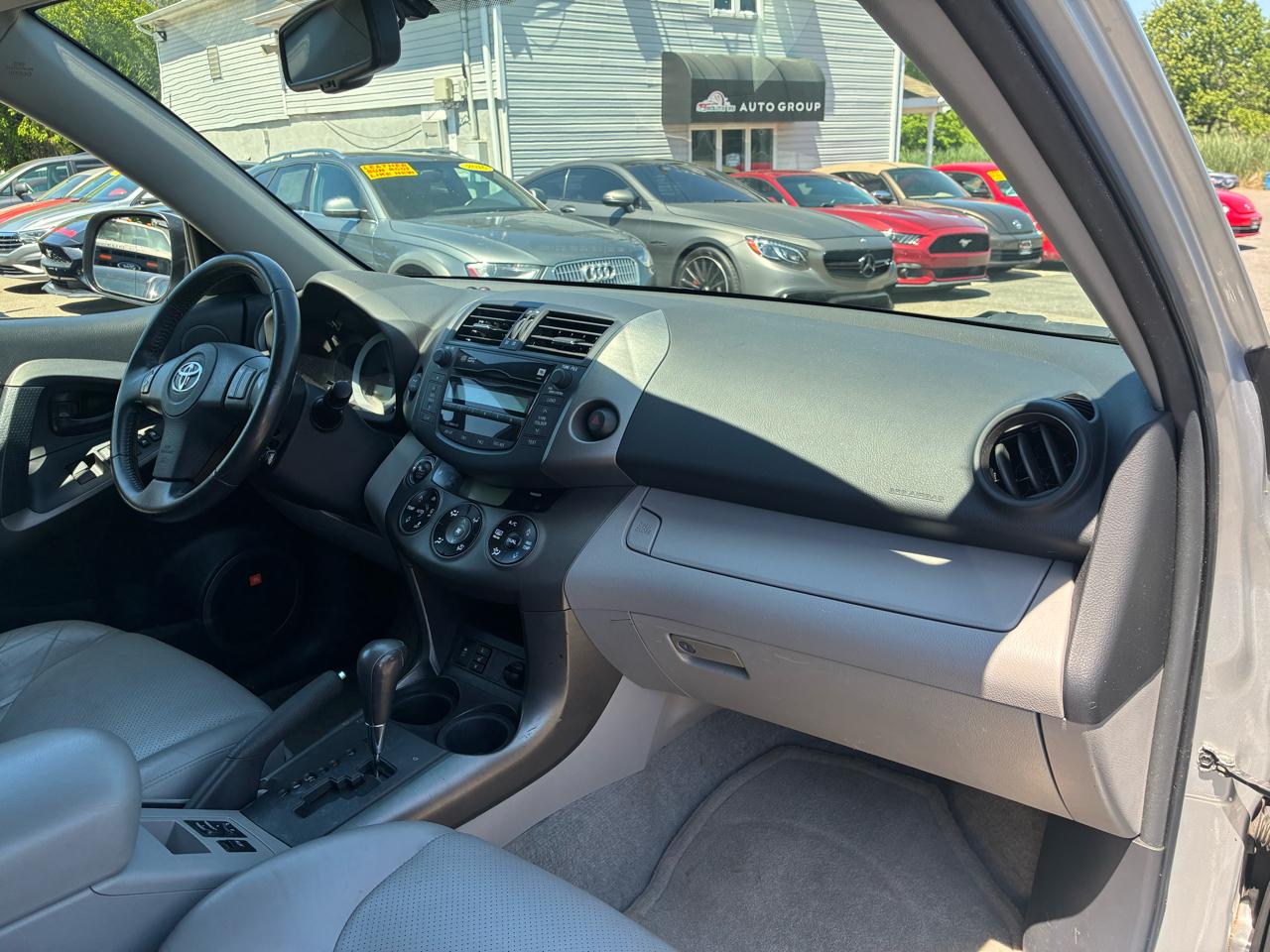Toyota RAV4 Limited I4 4WD 2010