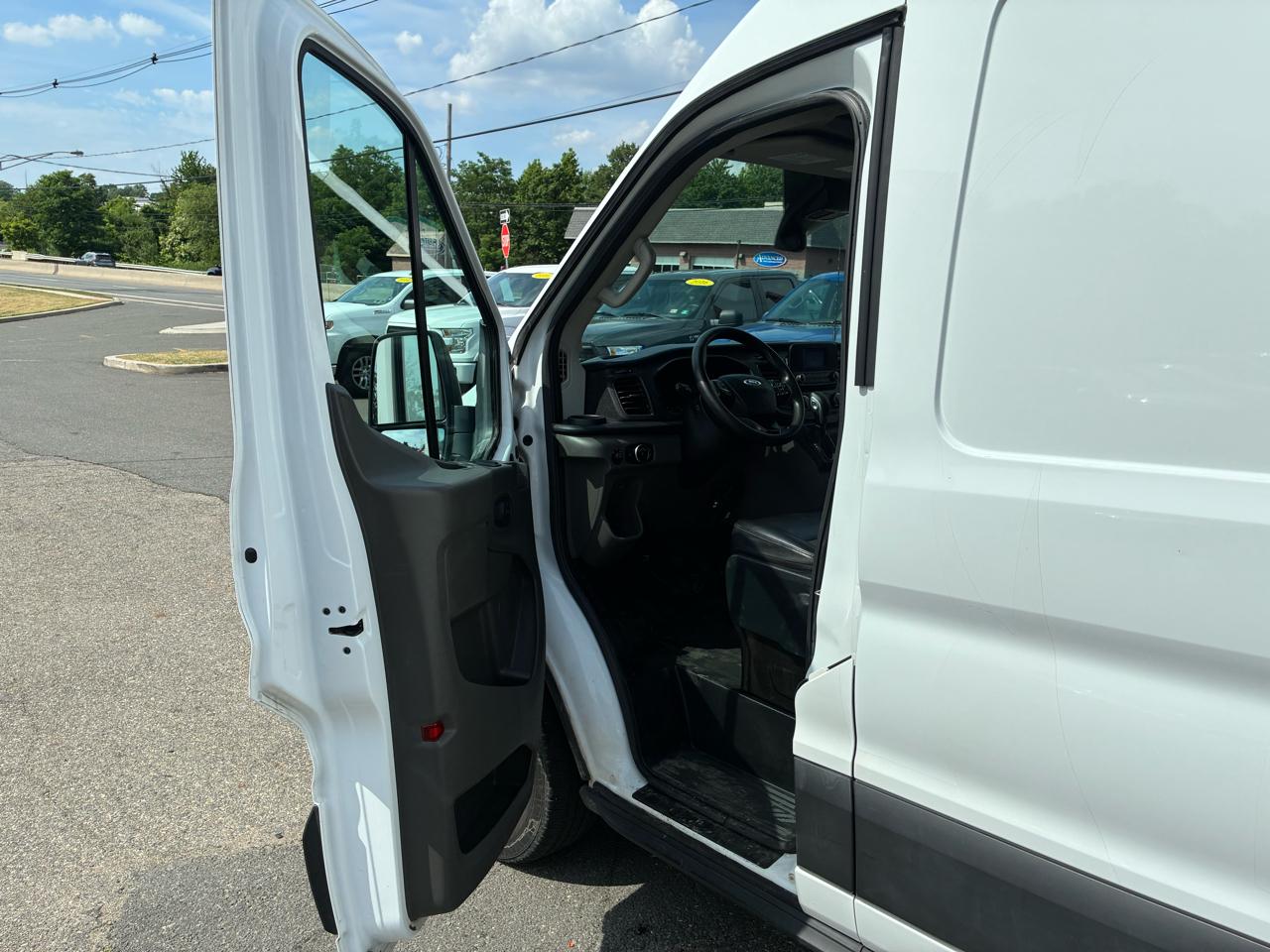 Ford Transit 250 Van Med. Roof w/Sliding Pass. 130-in. WB 2020