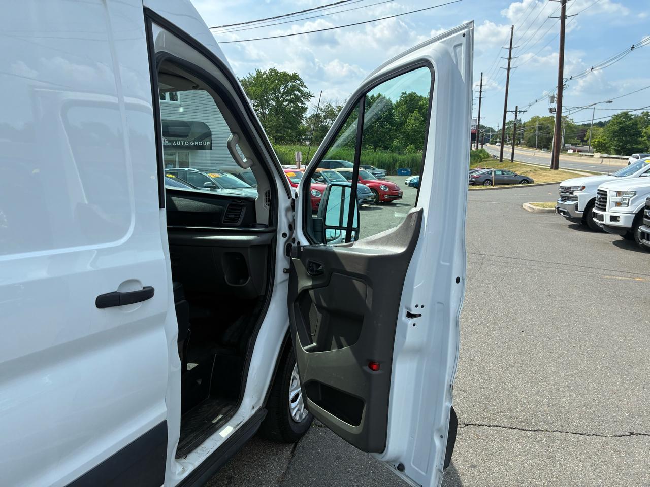 Ford Transit 250 Van Med. Roof w/Sliding Pass. 130-in. WB 2020