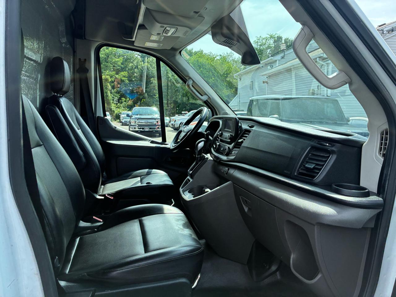 Ford Transit 250 Van Med. Roof w/Sliding Pass. 130-in. WB 2020
