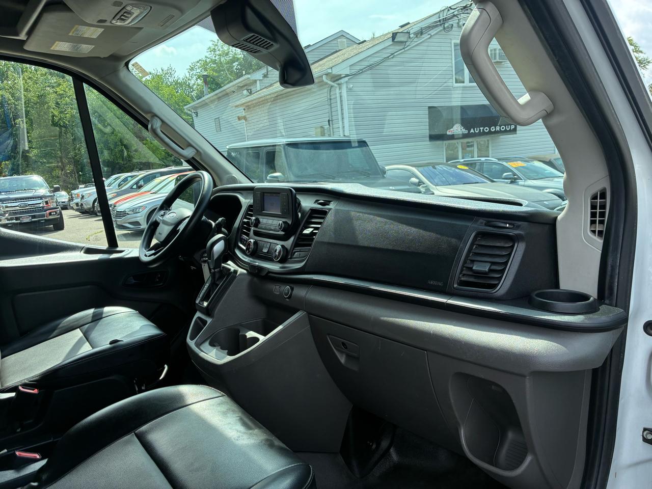 Ford Transit 250 Van Med. Roof w/Sliding Pass. 130-in. WB 2020