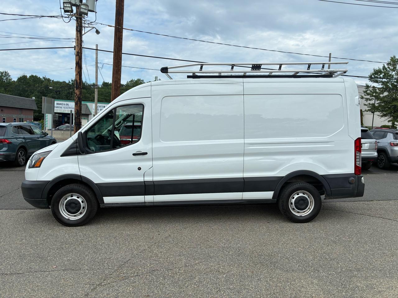 Ford Transit 250 Van Med. Roof w/Sliding Pass. 148-in. WB 2019