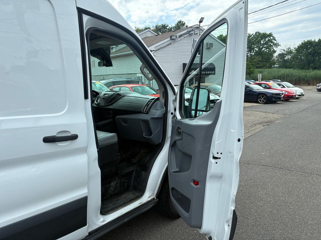 Ford Transit 250 Van Med. Roof w/Sliding Pass. 148-in. WB 2019