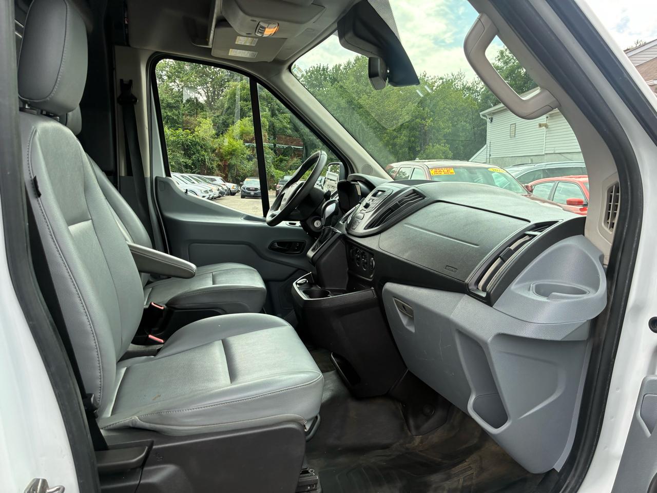 Ford Transit 250 Van Med. Roof w/Sliding Pass. 148-in. WB 2019