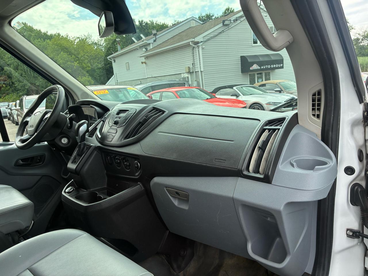 Ford Transit 250 Van Med. Roof w/Sliding Pass. 148-in. WB 2019