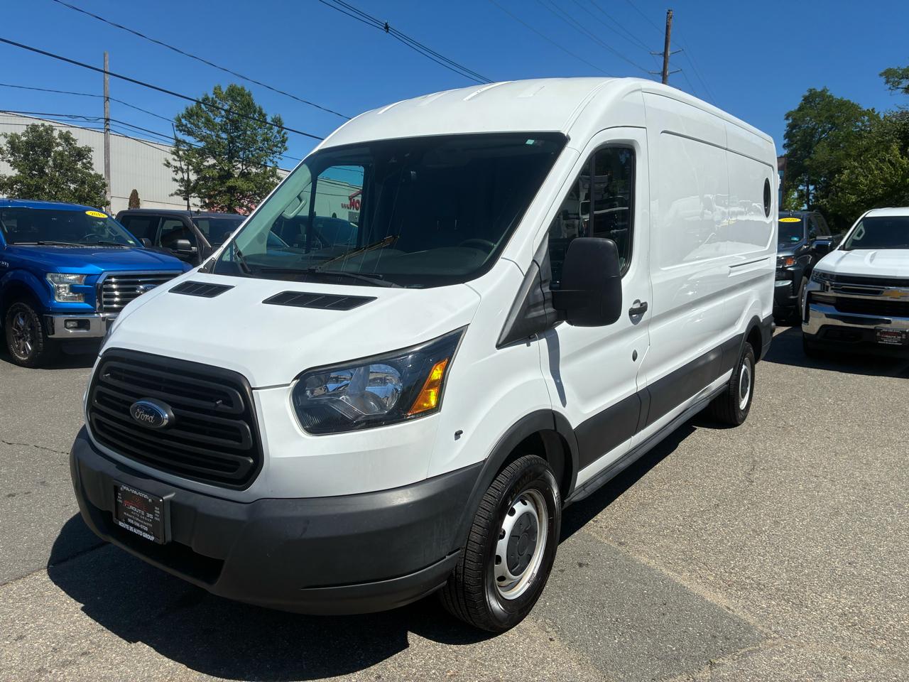 Ford Transit 250 Van Med. Roof w/Sliding Pass. 148-in. WB 2019
