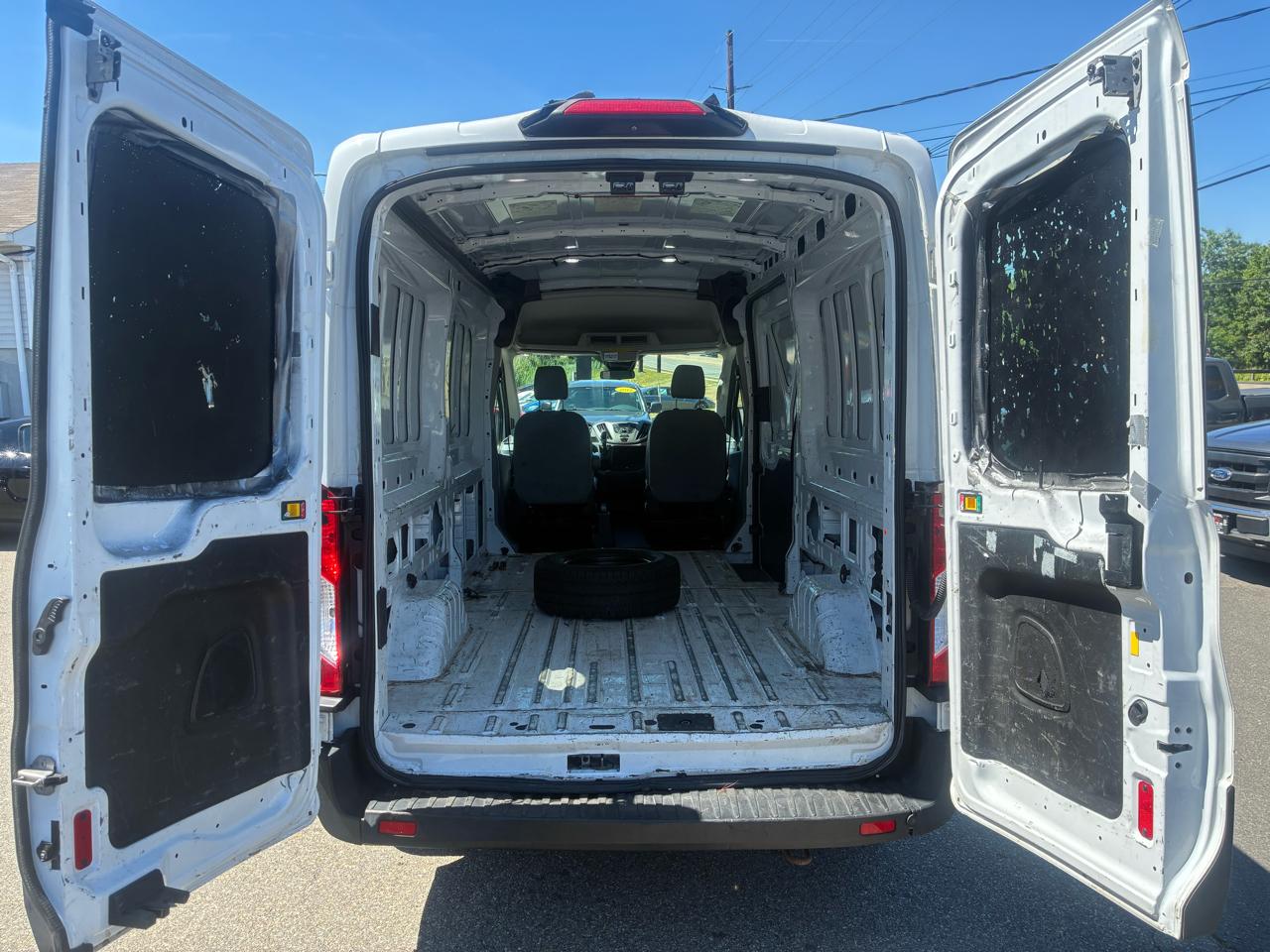 Ford Transit 250 Van Med. Roof w/Sliding Pass. 148-in. WB 2019