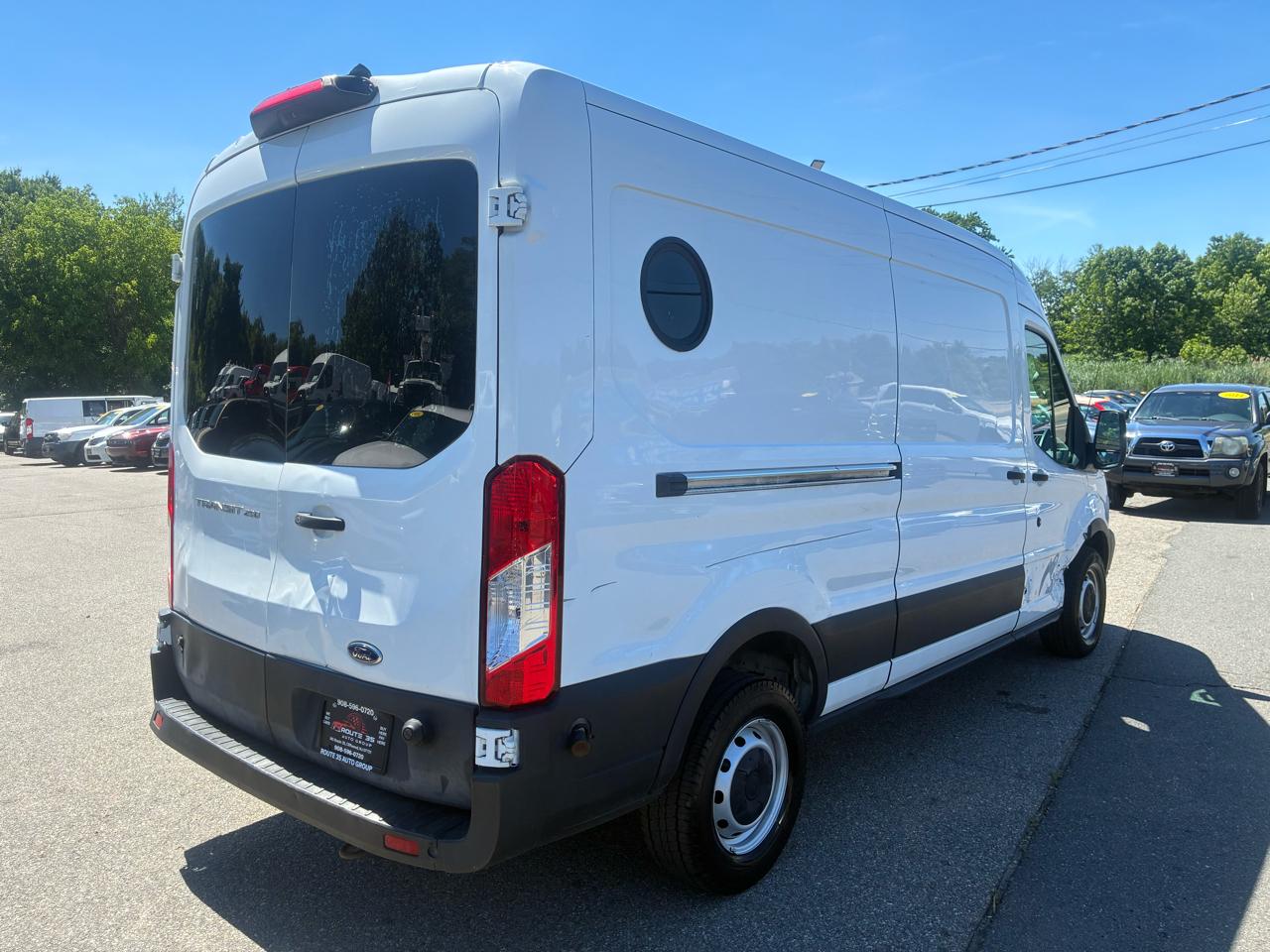 Ford Transit 250 Van Med. Roof w/Sliding Pass. 148-in. WB 2019