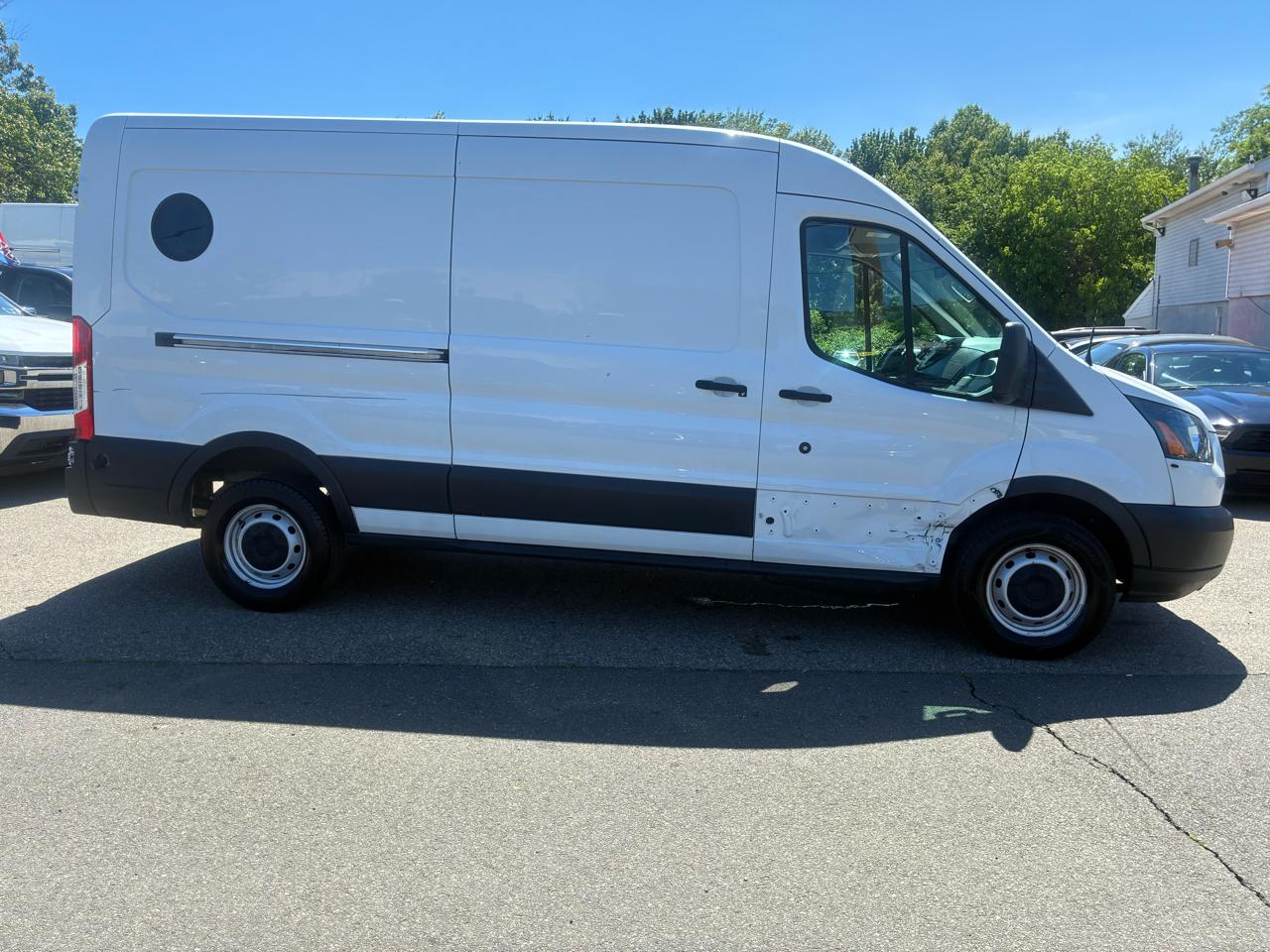 Ford Transit 250 Van Med. Roof w/Sliding Pass. 148-in. WB 2019