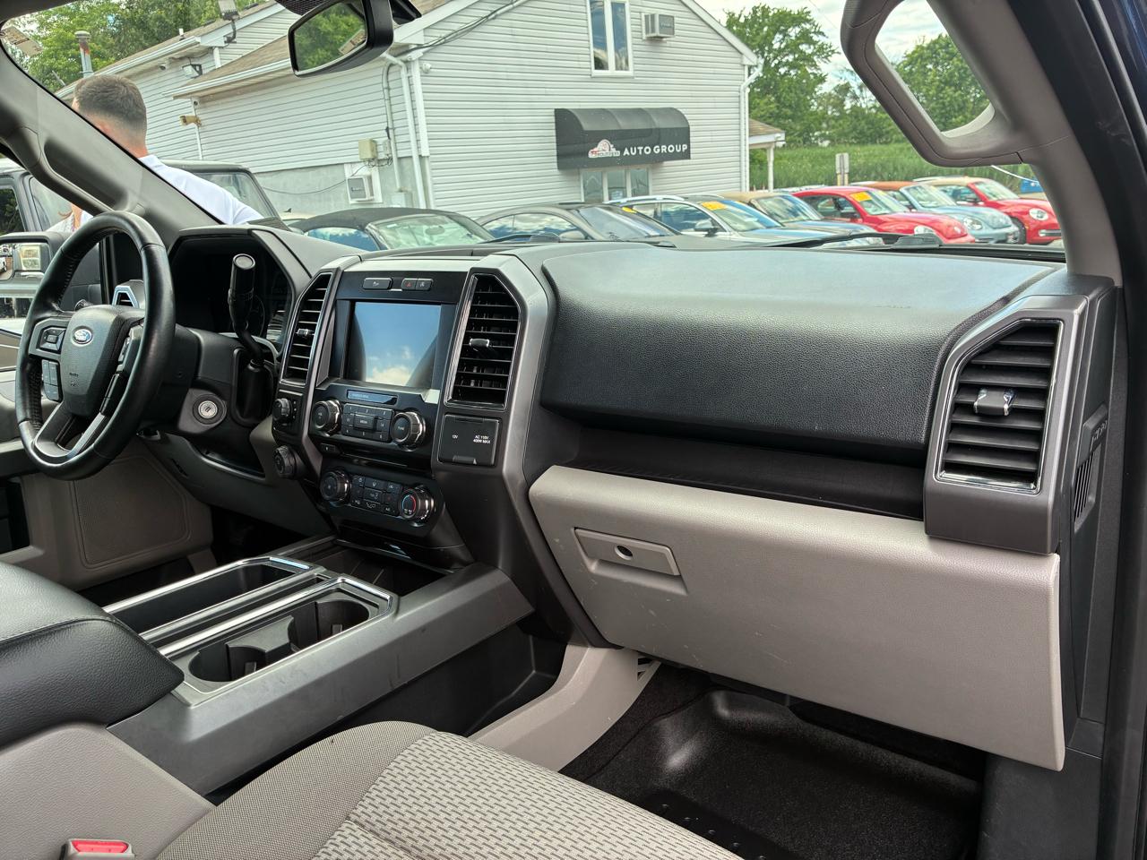 Ford F-150 XLT SuperCrew 6.5-ft. Bed 4WD 2017