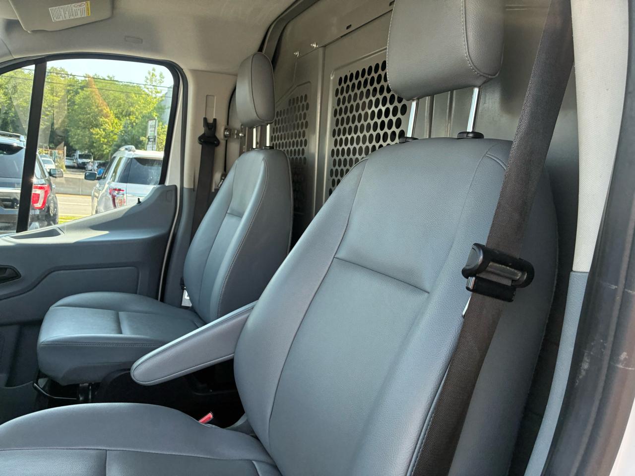 Ford Transit 350 Van Low Roof 60/40 Pass. 130-in. WB 2019