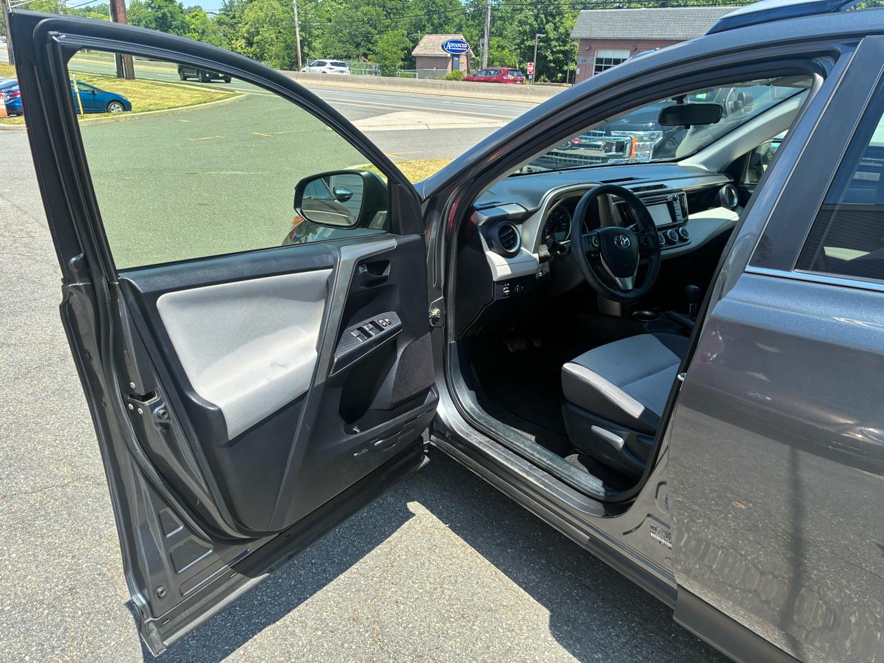 Toyota RAV4 LE AWD 2015