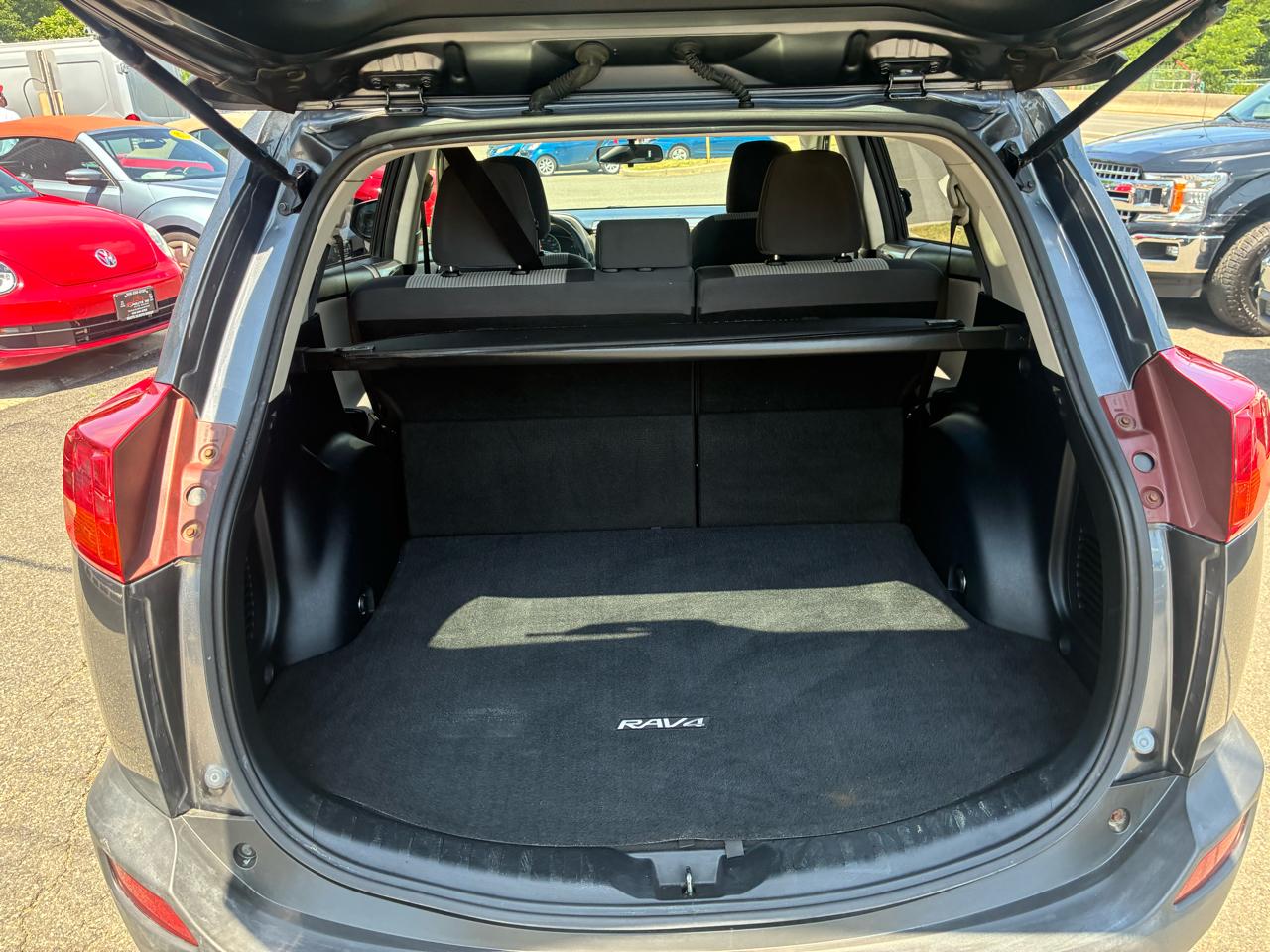 Toyota RAV4 LE AWD 2015