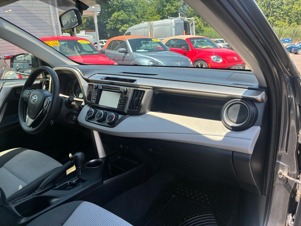 Toyota RAV4 LE AWD 2015