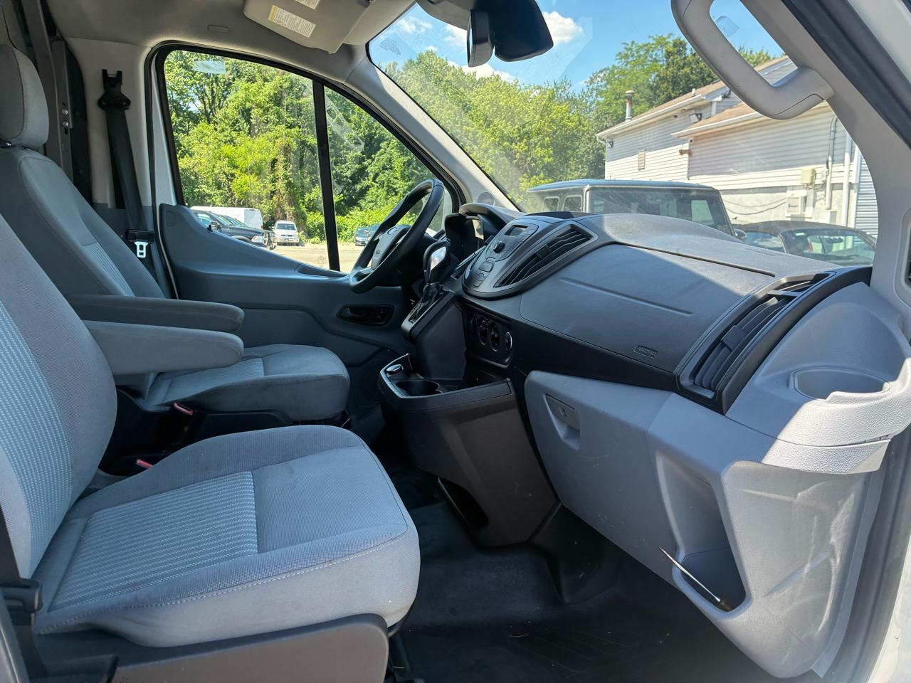 Ford Transit 250 Van Low Roof 60/40 Pass.130-in. WB 2019