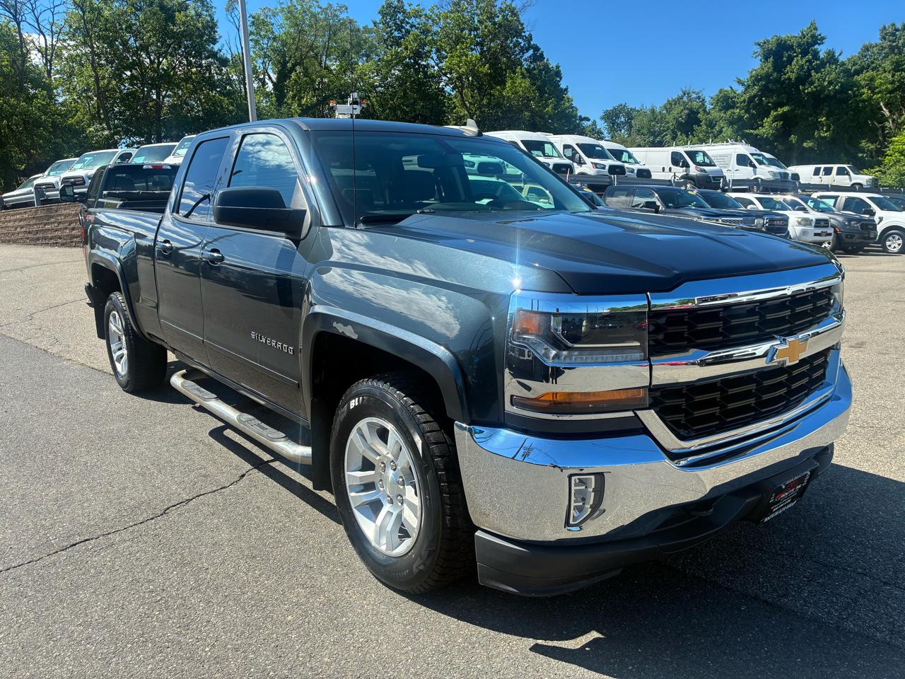 Chevrolet Silverado 1500 LT Double Cab 4WD 2017