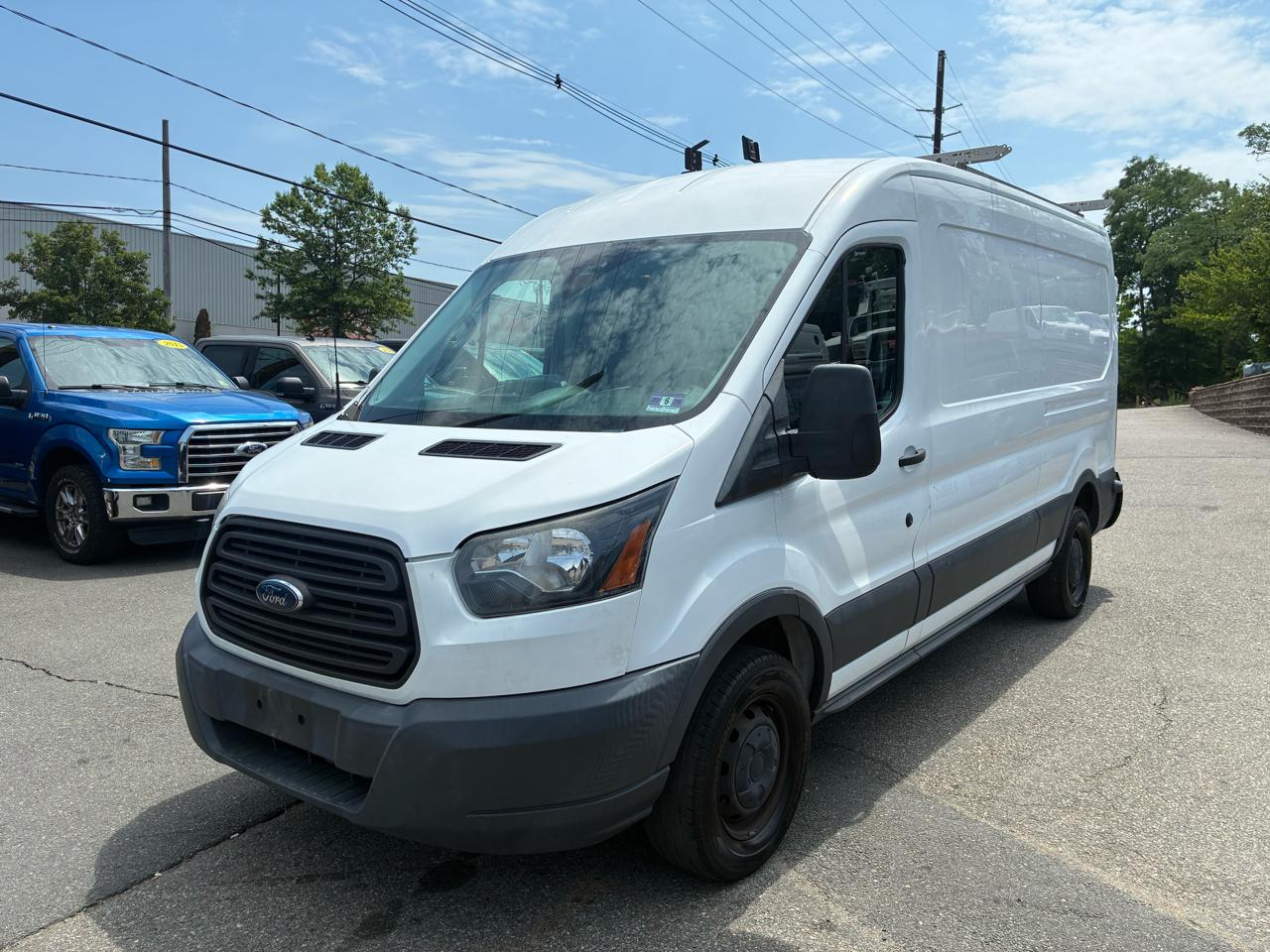 Ford Transit 250 Van Med. Roof w/Sliding Pass. 148-in. WB 2017